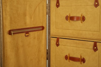 Lot 207 - A GUCCI VINTAGE ROLLING STEAMER TRUNK