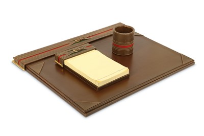 Lot 204 - A GUCCI VINTAGE BROWN LEATHER FOUR PIECE DESK SET