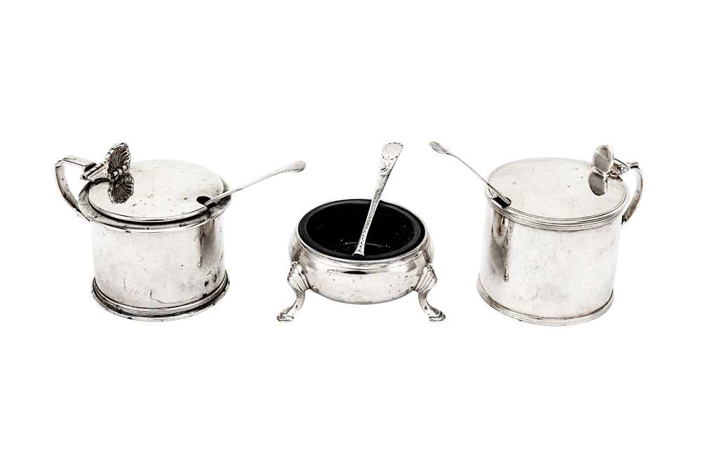Lot 153 - A mixed group of sterling silver condiment items