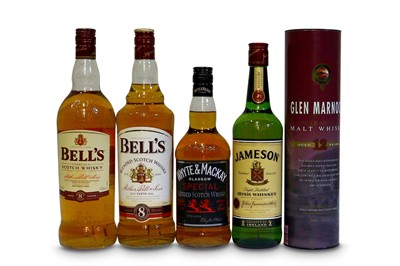 Lot 951 - A selection of Blended Whiskies