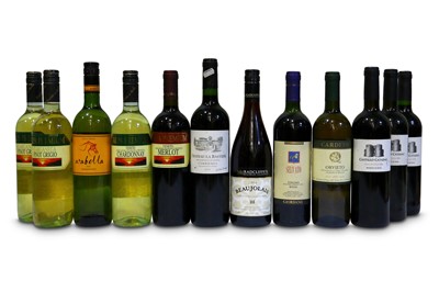 Lot 903 - A large collection of table wine