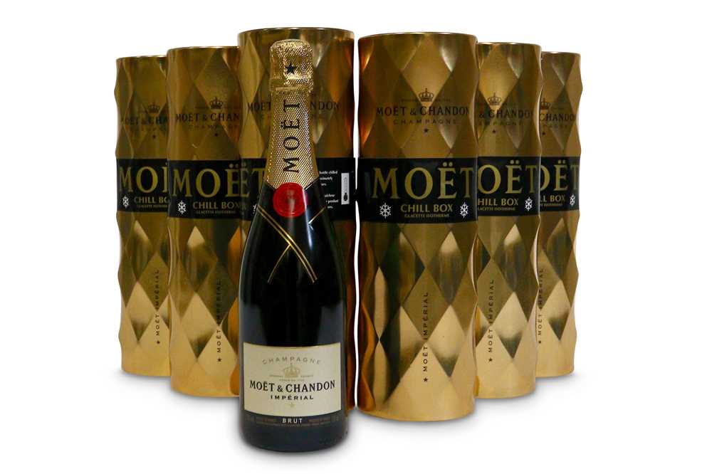 Lot 49 - Moet & Chandon Imperial Brut Chill Box, Champagne