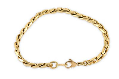 Lot 139 - A fancy-link bracelet