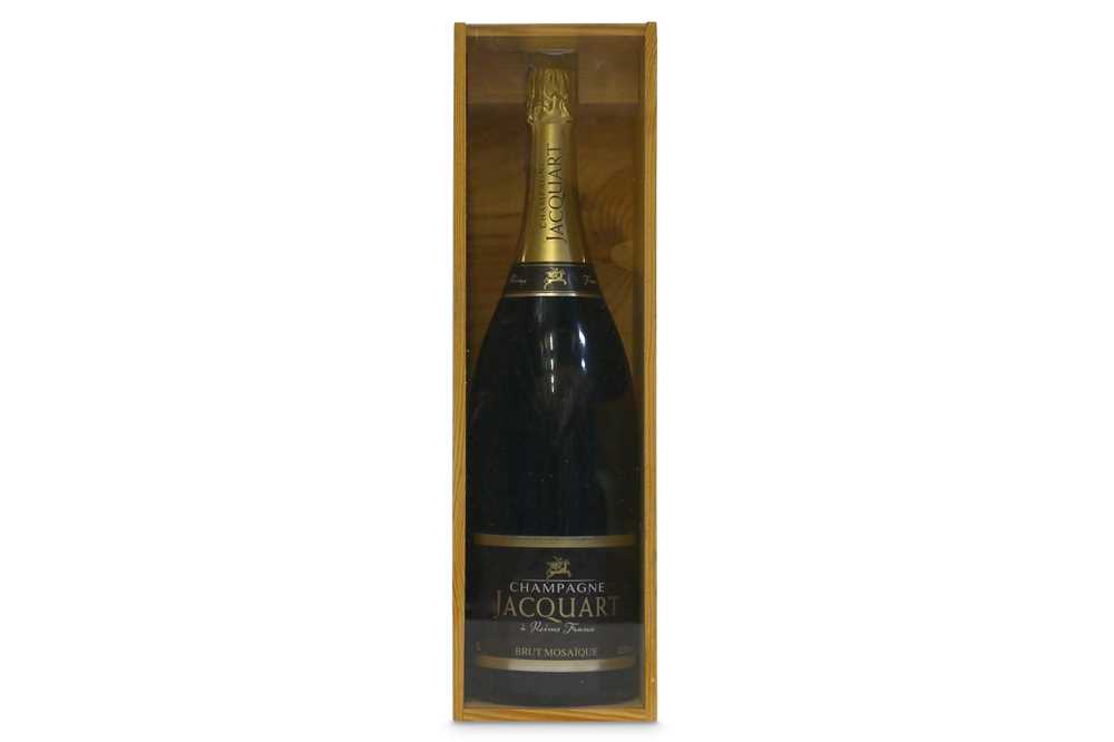 Lot 89 - A mix of a Jeroboam and Bottles of Champagne