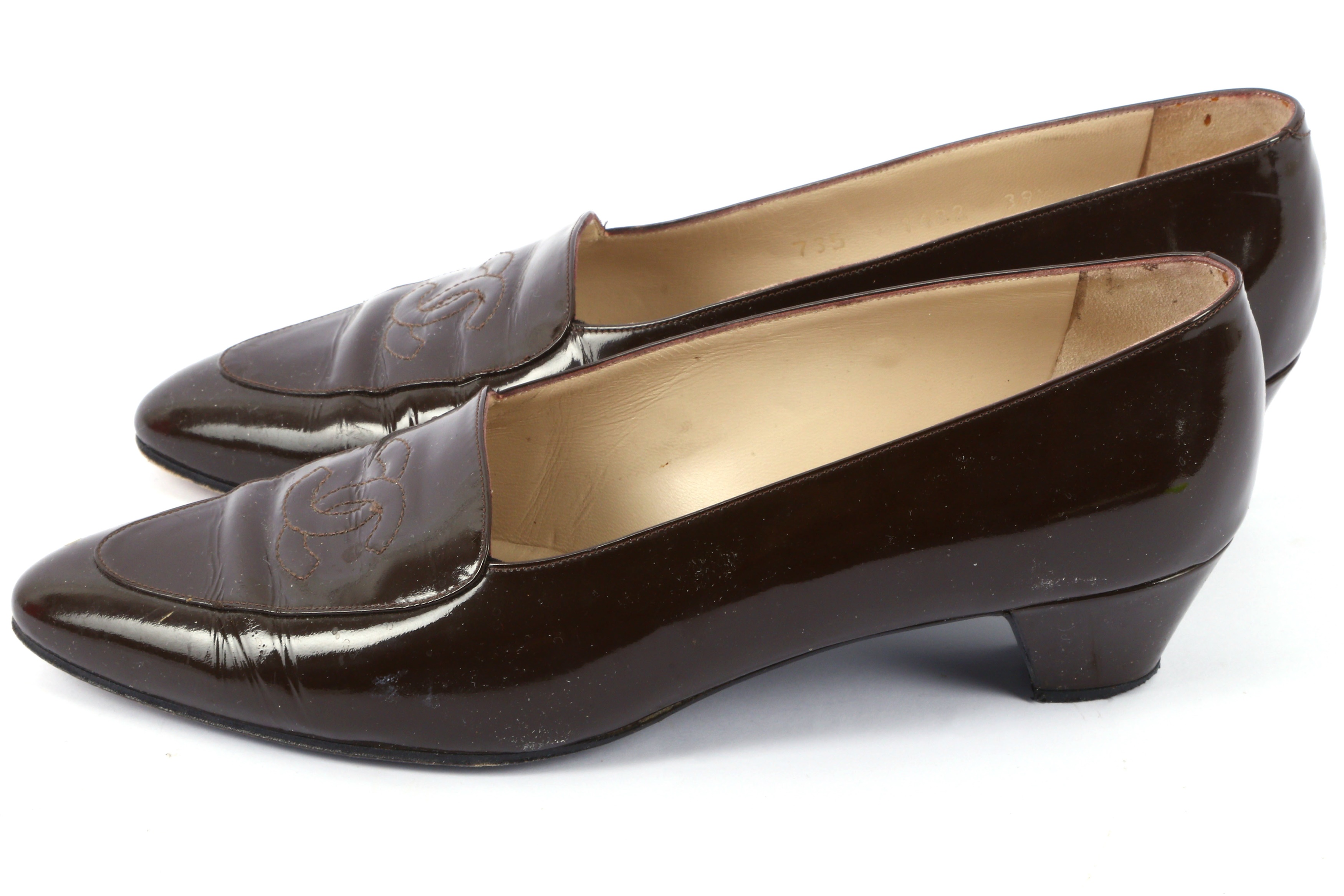 Lot 85 Chanel Brown Patent Court Shoes Size 39.5
