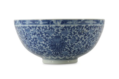 Lot 603 - A CHINESE BLUE AND WHITE EGGSHELL PORCELAIN 'LOTUS' BOWL.
