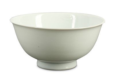Lot 257 - A CHINESE ANHUA-DECORATED WHITE-GLAZED 'DRAGON' BOWL.