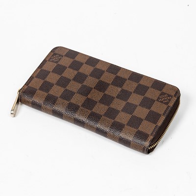 Lot 92 - Louis Vuitton Damier Ebene Zippy Wallet