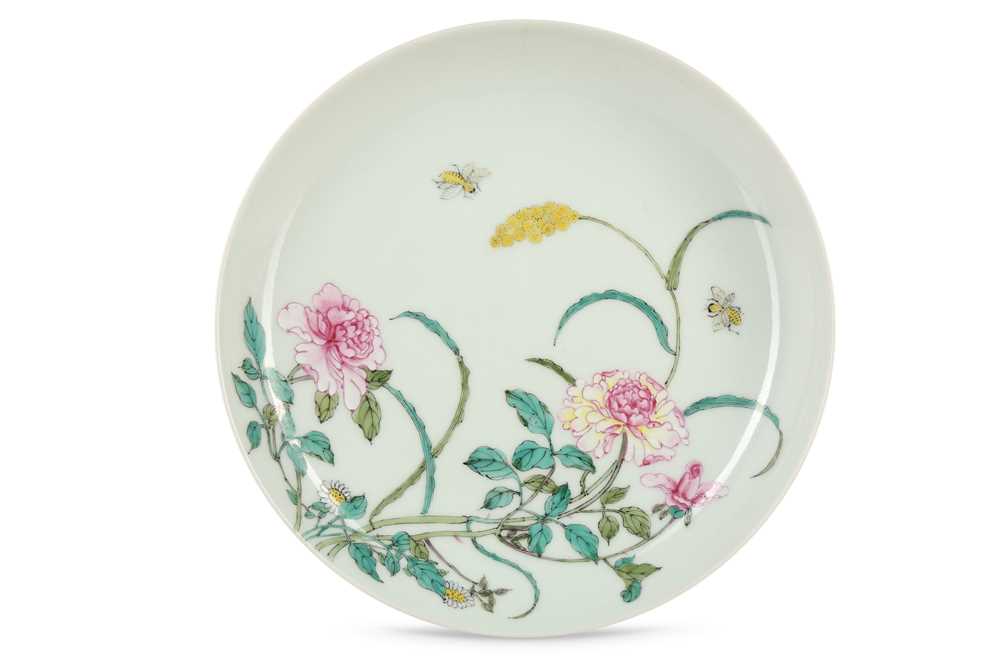 Lot 2 - A CHINESE FAMILLE ROSE PINK-BACKED DISH.