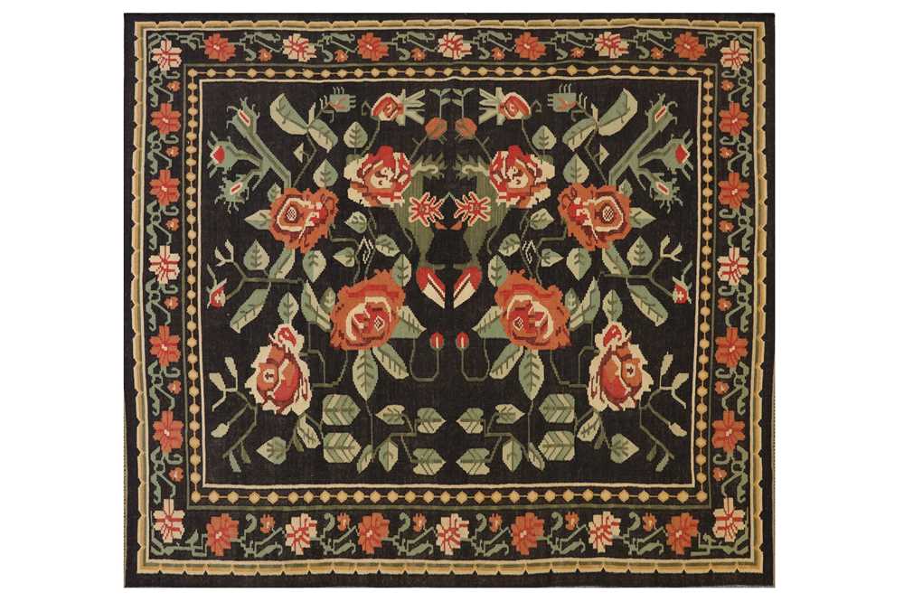 Lot 517 - A 20th Century Bessarabian design kilim rug