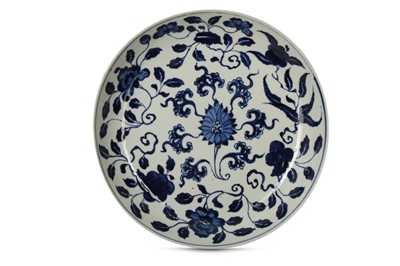 Lot 143 - A CHINESE BLUE AND WHITE 'LOTUS SCROLL' DISH.