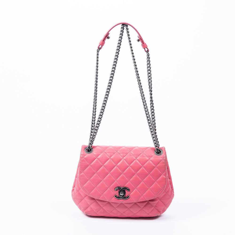 Lot 41 - Chanel Pink Quilted Round Single Flap Bag