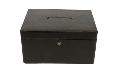 Lot 118 - A JENNER & KNEWSTUB DISPATCH BOX, ENGRAVED “TO THE QUEEN”