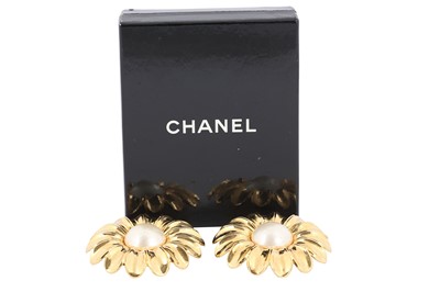 Lot 386 - Chanel Daisy Clip On Earrings