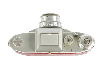 Lot 125 - A KW Praktiflex SLR Camera