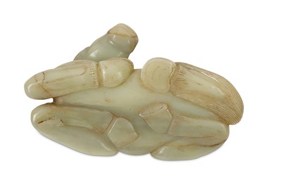 Lot 41 - A CHINESE PALE CELADON JADE CARVING OF A RECUMBENT HORSE.