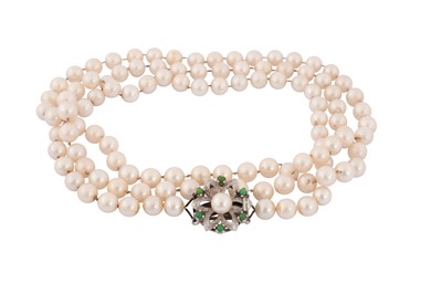 Lot 62 - A cultured pearl necklace