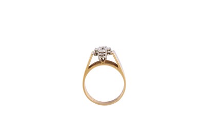 Lot 51 - A diamond ring
