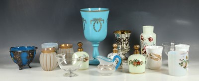 Lot 266 - A selection of seventeen collectable glass...