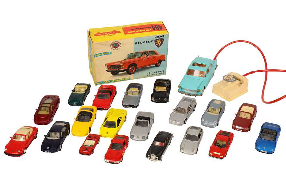 Peugeot 404 dans jouets et jeux anciens Peugeot 404 dans jouets et jeux anciens