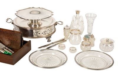 Lot 165 - A collection of silver mounted glass items
