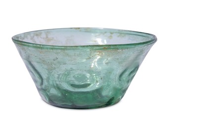 Lot 5 - * A SMALL GREEN MOULD-BLOWN CLEAR-GLASS BOWL