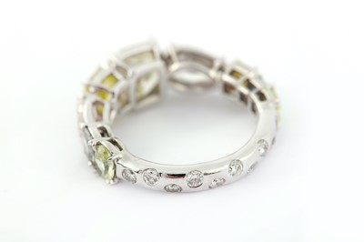 Lot 70 - A multi-coloured diamond dress ring