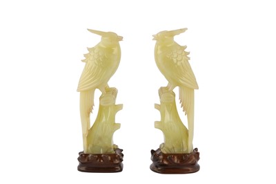Lot 81 - TWO PAIRS OF CHINESE HARDSTONE FIGURES OF PARADISE FLYCATCHERS.