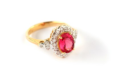 Lot 78 - A spinel and diamond cluster ring