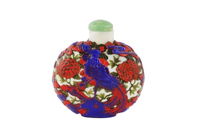 Lot 231 - A very large Chinese overlaid Peking glass snuff bottle.