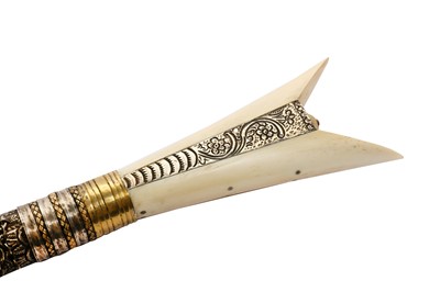 Lot 338 - A BONE AND RESIN-HILTED YATAGHAN DAGGER WITH SILVER REPOUSSÉ SCABBARD