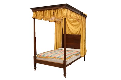 Lot 829 - An early 20th Century Heal & Son walnut four poster bed