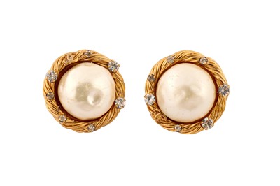 Lot 416 - Chanel Pearl Rhinstone Clip On Earrings