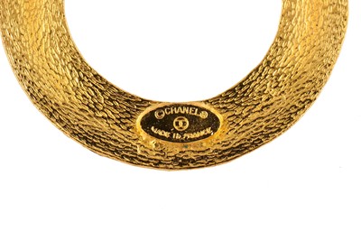 Lot 418 - Chanel Open Circle Pendant Necklace