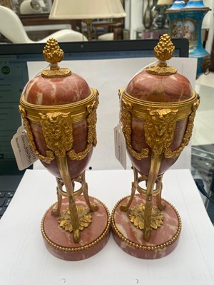 Lot 57 - A PAIR OF FRENCH PINK MARBLE AND GILT BRONZE MOUNTED CASSOULETTES, LATE 19TH/EARLY 20TH CENTURY
