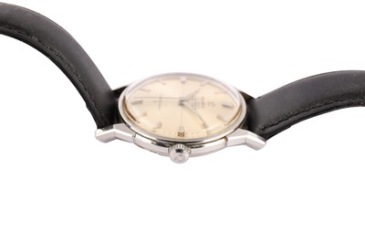 Lot 70 - A STAINLESS STEEL AUTOMATIC WRISTWATCH