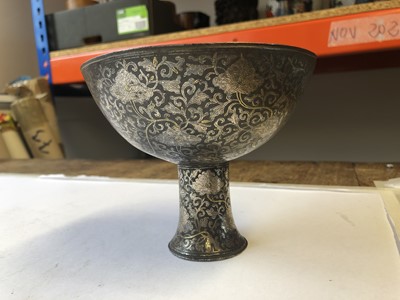 Lot 416 - A SILVER AND GOLD-INLAID IRON 'LOTUS' STEM CUP.