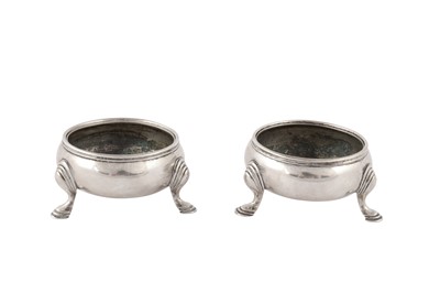 Lot 46 - A pair of early George III Scottish sterling silver cauldron salts