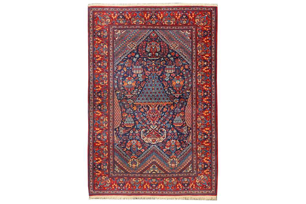 Lot 5 - A VERY FINE KASHAN PRAYER RUG, CENTRAL PERSIA