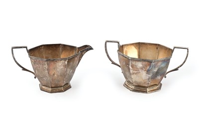 Lot 49 - An Edward VIII Art Deco sterling silver milk jug and sugar bowl