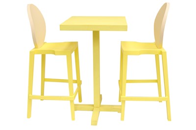 Lot 658 - TOG - All Creators TOGether Table and Chair Set