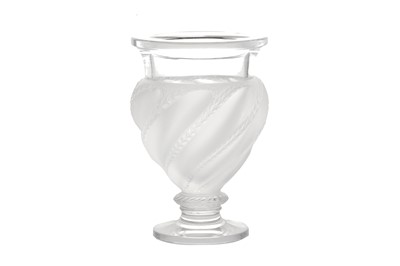Lot 98 - A Lalique ‘Ermenonville’ vase