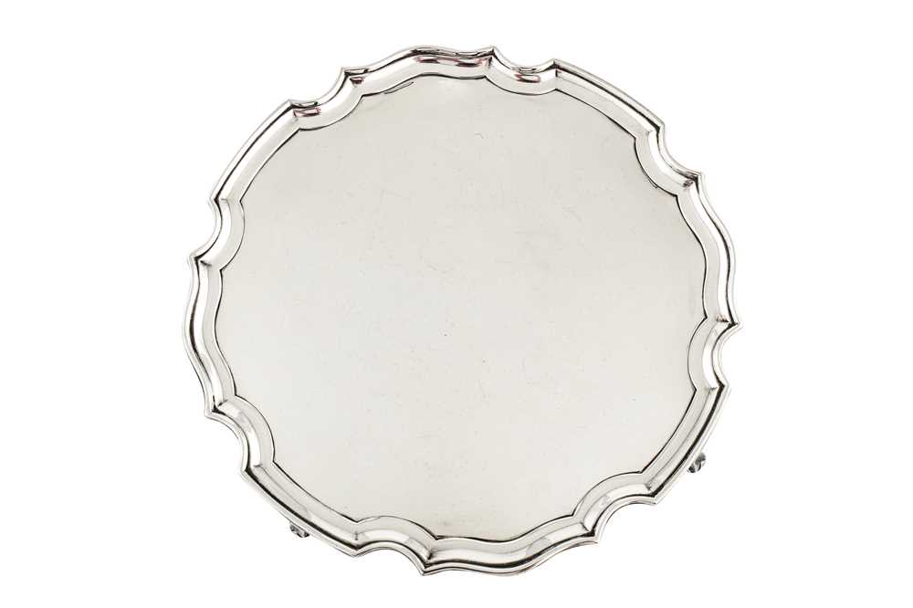 Lot 290 - A George V sterling silver salver, Sheffield 1924 by Mappin and Webb