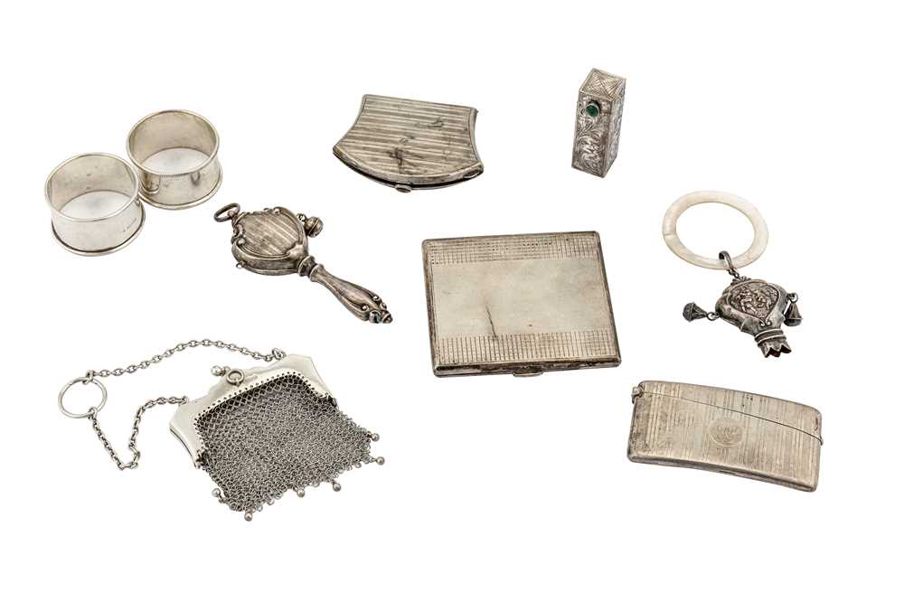 Lot 179 - A mixed group of sterling silver, including a George V card case, Birmingham 1934 by William Neale & Son Ltd