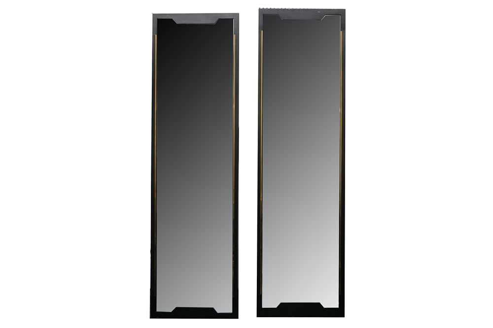 Lot 529 - A pair of late 20th Century shop display mirrors