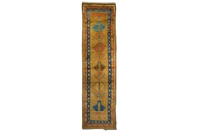 Lot 37 - AN ATIQUE SERAB RUNNER, NORTH-WEST PERSIA