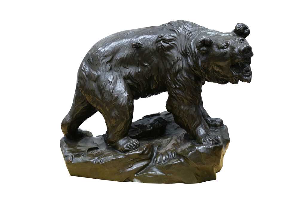 Lot 135 - Large 'Wounded Bear' Bronzed Figure