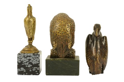 Lot 169 - A small collection of bronze avain sculpture ornaments