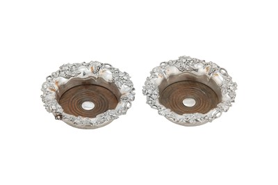 Lot 350 - A pair of George IV Old Sheffield Silver Plate wine coaters, circa 1830