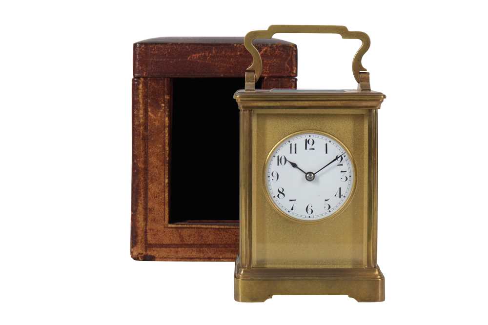 Lot 29 - A LATE 19TH CENTURY FRENCH BRASS CARRIAGE CLOCK